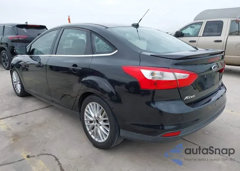 2013 Ford Focus Titanium from USA, damaged, VIN 1FADP3J23DL334239